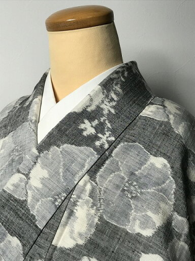 GWセール20%OFFクーポン/【中古】 Mサイズ 正絹 紬 グレー地に花文様 袷着物 あす楽 GWセール20%OFFクーポン/【中古】 Mサイズ 正絹 紬 グレー地に花文様 袷着物 あす楽