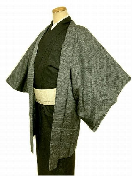 週末限定25%OFFCOUPON発行中/【中古】裄66.5 羽織 男物 正絹 ブルーグレー色地に亀甲絣模様 紬羽織 Sサイズ 着物羽織り メンズ 和装コート 着...