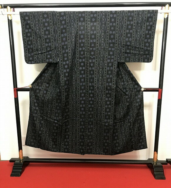 最大35％OFFクーポン/【中古】Sサイズ 男物 綿 浴衣 黒地に小紋縞模様