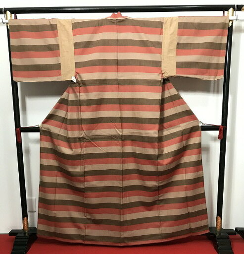 【中古】2Lサイズ リメイク男物シリーズ ウール 薄茶地に縞文様 【福服特製】