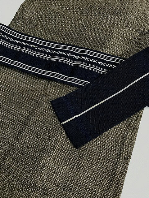 【中古】 角帯 男物 正絹 濃紺地に独鈷文様 本場筑前博多織 リバーシブル 最強配送