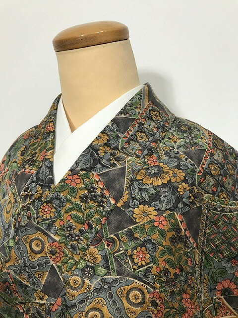 【中古】Mサイズ 小紋 正絹 グレー地に草紙模様
