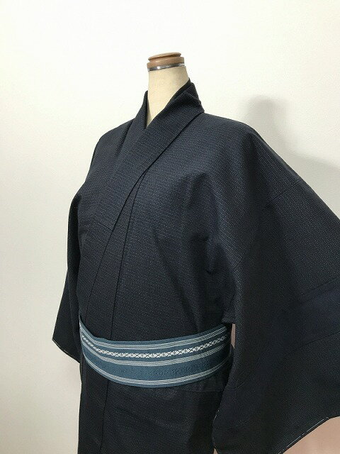乐天商城 - 【中古】 Sサイズ リメイク男物 ウール 単衣着物 黒地に蚊絣文様 別布袖継ぎ 福服特製