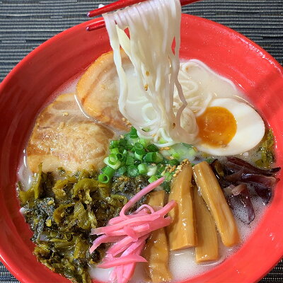 豚骨ラーメン