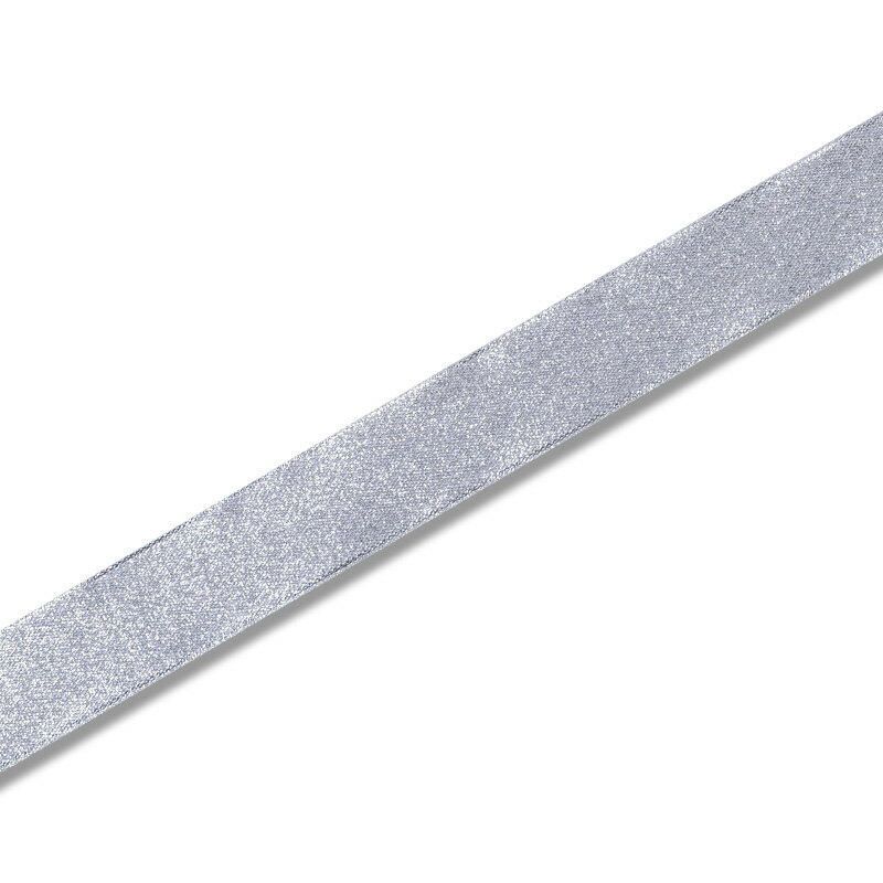サイズ 幅24mm×20m巻 材質 ナイロン・メタル 入数 1巻 メーカー シモジマ ブランド名 HEIKO（ヘイコー） 特長 ギフトラッピング、ハンドメイドにご利用いただけますリボンです。キラキラと輝くパウダーをまぶしたような、ざらっとした質感が特徴のリボン。表面をフラット（平ら）にしていますのでカードのとじ紐に最適です。 型番 #001414702 配送 メール便不可。この商品は原則としてメーカー取寄後宅配便での配送になります。 注意事項 ・まれにリボンが途中で切れ、その上から新たに巻かれているリボンが混ざる場合があります。これは織りリボンの生産工程上必ず発生してしまう「つなぎ」というもので、メーカー規定により不良品には相当しません。「つなぎ」があるリボンは通常より多目に巻いて対応されております。ご理解の程宜しくお願い致します。・複数色セットではございません。商品名に記載の1色1巻のご注文ページです。他の色、サイズのバリエーションはこのページ下部からご覧下さい。・この商品はご注文確定後のキャンセルは受付できかねます。また、お客様ご都合によるご返品はお受けできかねます。あらかじめご了承下さい。・当店では複数店舗で在庫を共有しておりますため、また、メーカー取寄となります商品につきましてはメーカーの在庫変動により、ご注文のタイミングにより欠品が生じる場合がございます。・廃番等で再入荷時期のご案内ができかねます場合は当店都合としてご注文をキャンセルさせていただく場合がございます。恐れ入りますがあらかじめご了承下さい。 その他 領収書はご注文後お客様にて発行可能です。 関連商品 リボン クリスタルボックスギフトシールカラータイノンパピエバッグ（不織布袋）ラッピング用品OPP袋 セロテープ手提げ袋ギフトバッグモール包装紙