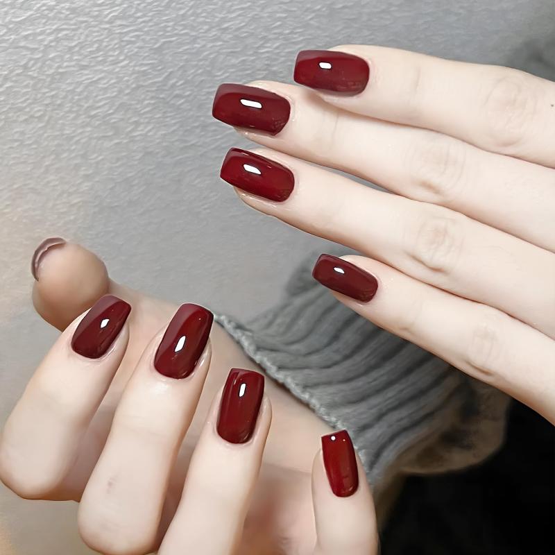 [ALLEVG]ネイルチップ 24枚入 赤 ショート秋冬 人気 和風 かわいい シンプル おしゃれ 成人式 入学式 ..