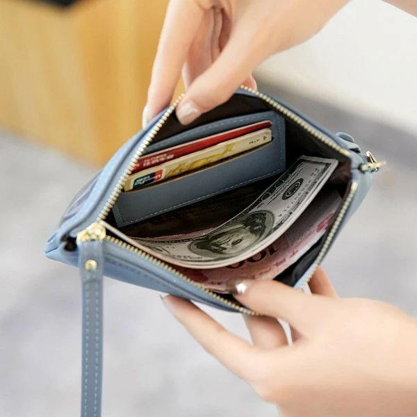 スマホポーチ ショルダーバッグ 斜め掛け 入れたまま操作 レディース 大人 小さめ 財布 レディース 長財布 ポシェット スマホケース ガジェットケース ポーチ 携帯バッグ 携帯入れ 小銭入れ カード収納 ベルト 携帯電話対応 おしゃれ お出掛け fukurounomori-10039986 ふくろうの森楽天市場店 サンプル画像2