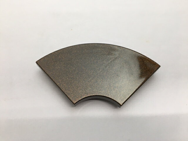 寿司皿用 高台ゲタ 扇型 高台 ゲタ 梨地 14.5×8×高さ2cm O-2-22 底面N.S加工 寿司ゲタ 下駄 回転すし 底上げ 寿司 扇