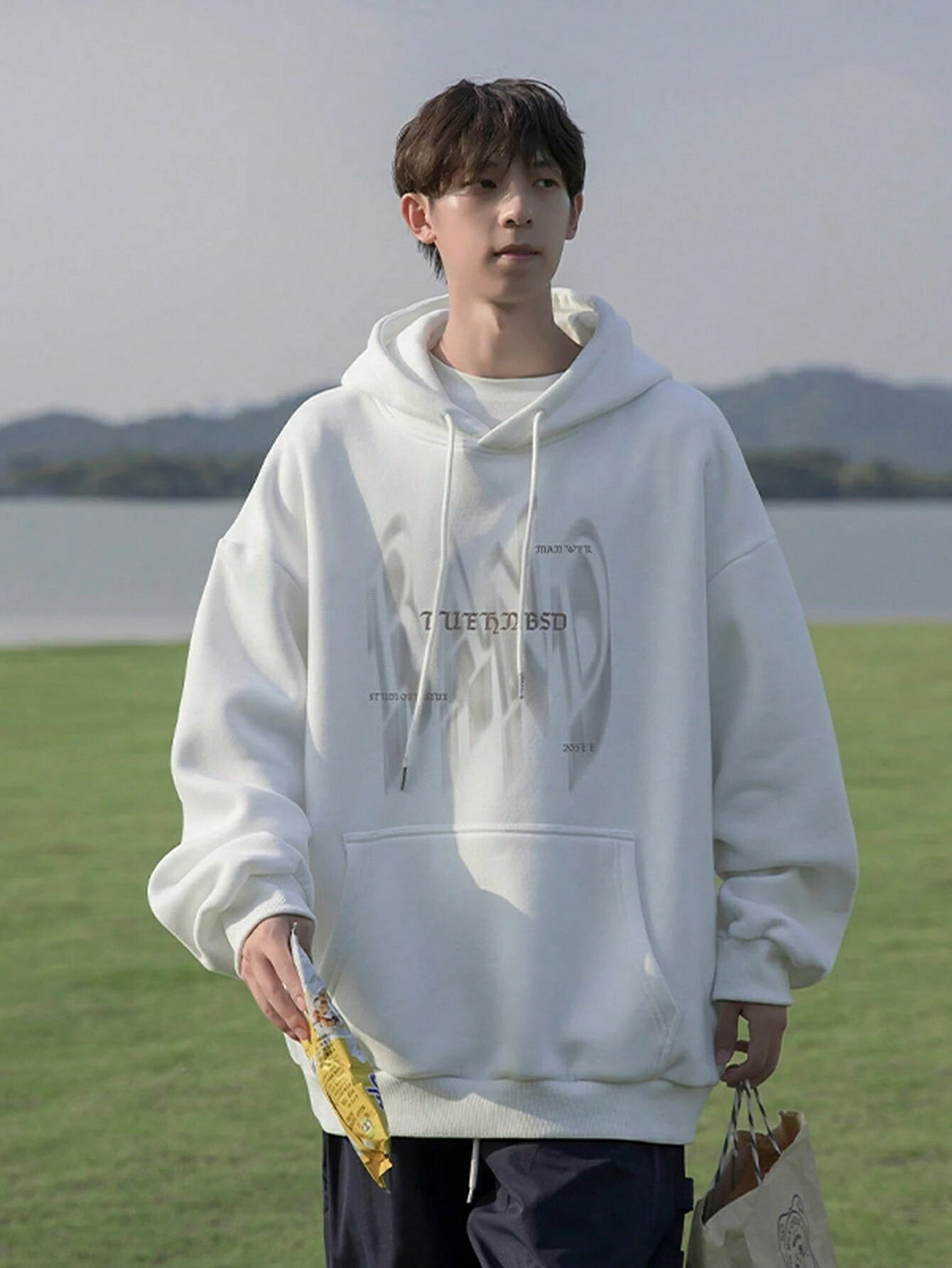 乐天商城 - 秋冬限定 パーカーふわふわ保温 ミニマルおしゃれロゴ 男女兼用