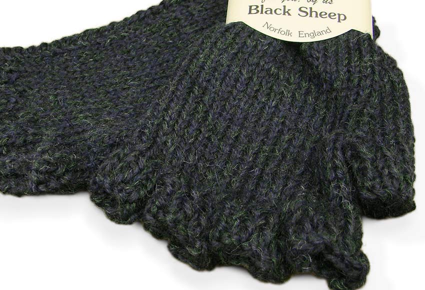 BLACK SHEEP / ブラックシープ ニット手袋 / ニットグローブ ( NAVY / GREEN ) SM08 【楽ギフ_包装】