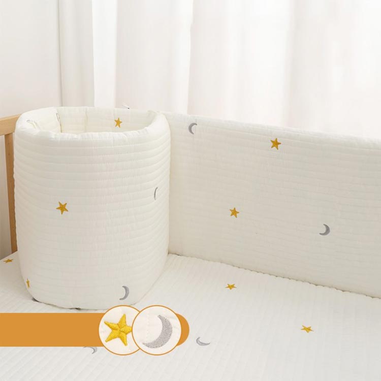 ベビーベッドガード ベビー 赤ちゃん ベビーベッド用 サイドガード ごっつん防止 クッション 寝返り対策 転落防止 ケガ防止 衝撃吸収 新生児 ベビーベッドクッション 子供 エアコン 扇風機 温風 冷風 ガード 出産準備 出産祝い 0歳 1歳 送料無料 くま柄 月 星 ウサギ柄 2