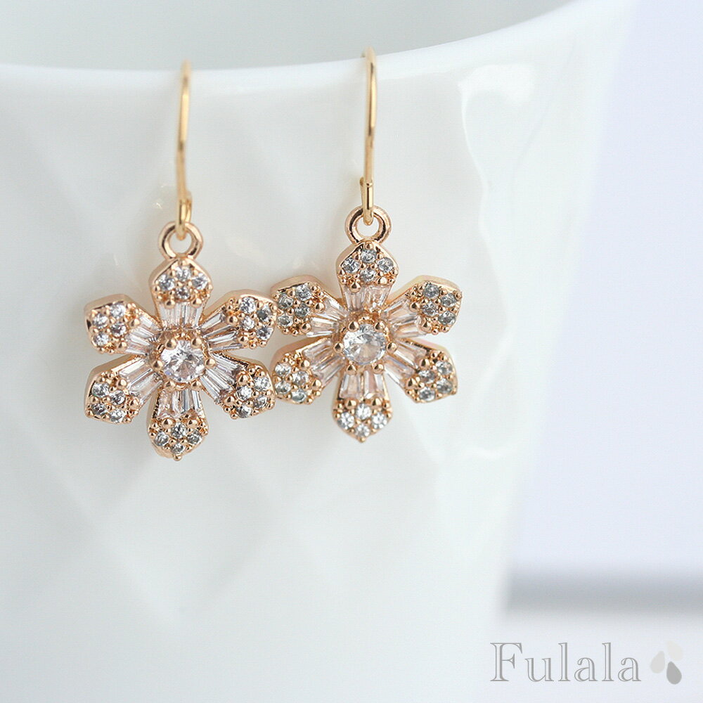 ピアス 金属アレルギー対応 キュービックジルコニアのフラワーピアス イヤリング ステンレス 316L 樹脂ピアス チタンピアス サージカルステンレスピアス お花. 揺れる フックピアス