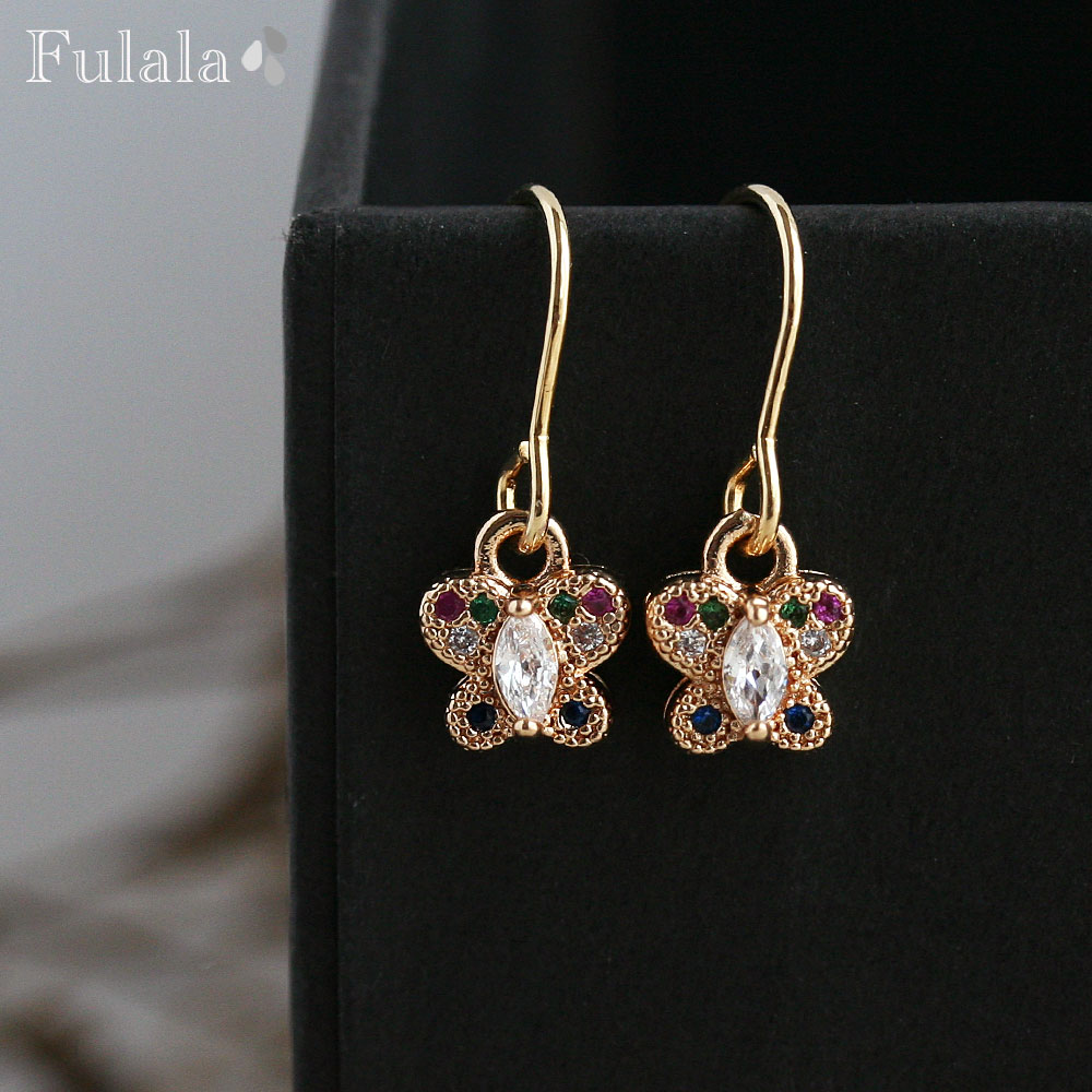 ピアス 金属アレルギー対応 キュービックジルコニア 小さなカラフル蝶々のピアス イヤリング ステンレス 316L 樹脂ピアス チタンピアス サージカルステンレスピアス フック ちょうちょ