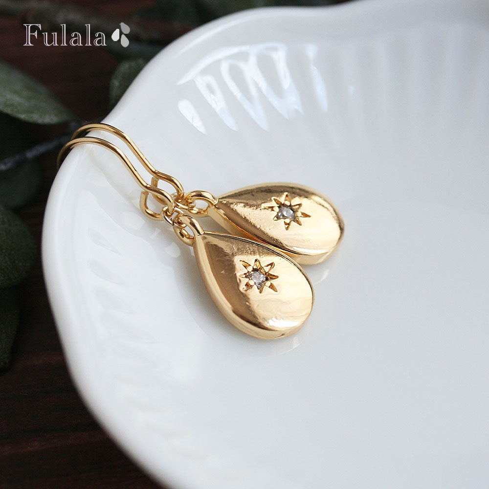 ピアス 金属アレルギー対応 キュービックジルコニア付きドロップのピアス イヤリング ステンレス 316L 樹脂ピアス チタンピアス サージカルステンレスピアス しずく