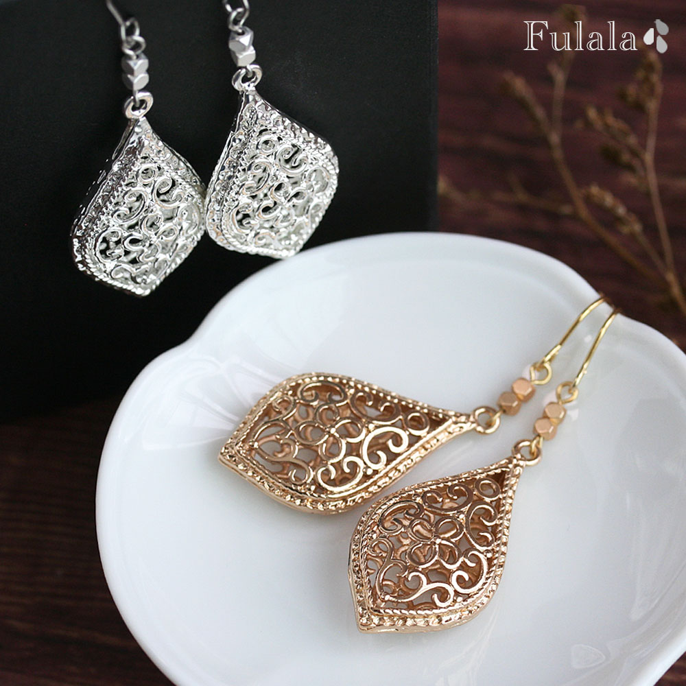 【まとめ買いクーポン発行中！】ピアス 金属アレルギー対応 大きめオリエンタル透かしのピアス ゴールド シルバー 1ペア イヤリング変更無料 ステンレス 316L 樹脂ピアス チタンピアス サージカルステンレスピアス 金アレ スカシ