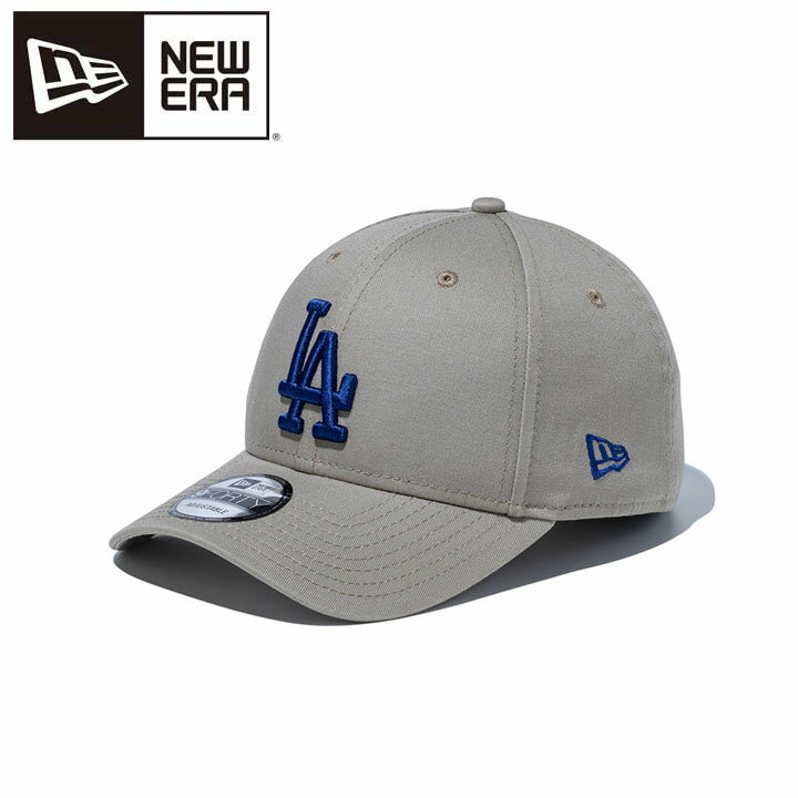 ニューエラ キャップ 14525024 9FORTYロサンゼルス・ドジャーズ ペブル × ダークロイヤル NEW ERA CAP フロント裏の特殊加工による美しい形状のベースボールキャップ［9FORTY］。 丸みを帯びた流線型のシルエットが特徴です。 ●サイズについて リアのアジャスターでサイズ調整（約56.8cmから60.6cm）が可能です。 ●フロントパネルの仕様について 裏側に芯を持たせた特殊加工により美しい形状を保ちます。 ●バイザーについて あらかじめ緩やかにカーブしたプレカーブド仕様です。 サイズ(cm) ONESIZE (約56.8-60.6cm) お手入れ方法 汗ジミや汚れの防止、においの付着防止には、抗菌・消臭効果のあるハットライナーが効果的です。両面テープで簡単に装着可能で、汚れたキャップライナーは取り外して洗濯が出来ます。 また表面のホコリやゴミの除去にはキャップ専用ブラシをお使いください。力を入れ過ぎず、生地目に沿って行うことが風合いを維持するブラッシングのポイントです。 除菌・消臭にはキャップケアスプレーも効果的です。乾燥時に紫外線をあてることで長期間効果が得られます。 在庫につきまして ※在庫データは定期的に更新しておりますが、実店舗と在庫を共有している商品もございますので、日々在庫が変動しており、ご注文のタイミングによっては欠品・完売の場合がございます。 お取り寄せの商品につきましても、リアルタイムのメーカー在庫ではございませんので、予めご了承下さい。ご注文商品の在庫有無・納期につきましては、当店からのメールにてお知らせいたします。