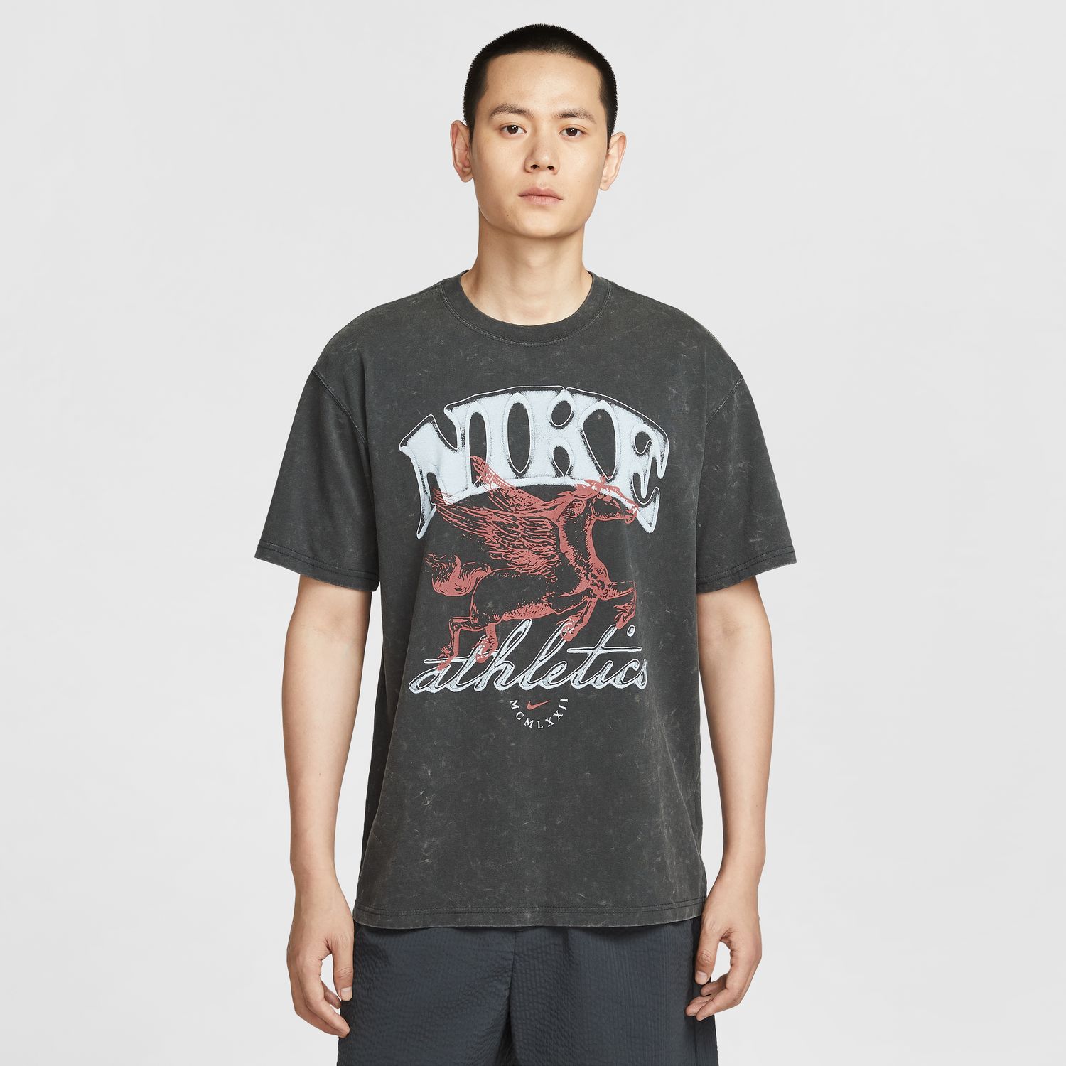 ナイキ IH5070-060 ナイキ NSW M90 S/S Tシャツ M90 BB OC 3 (060)アンスラサイト メンズ・ユニセックス 2025fw 25p