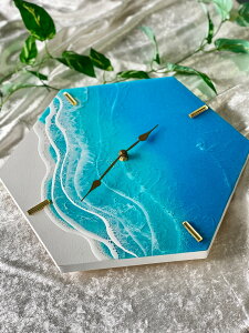 【オーシャンアート】6角形ブルーカラー30×35cm 掛け時計 丸形 レジンアート 海 波 雲 夏 ハワイ 自然 風景 壁掛け 西海岸 宮古島 沖縄 マリン トロピカル インテリア モダン リビング ビーチ 人気 おしゃれ