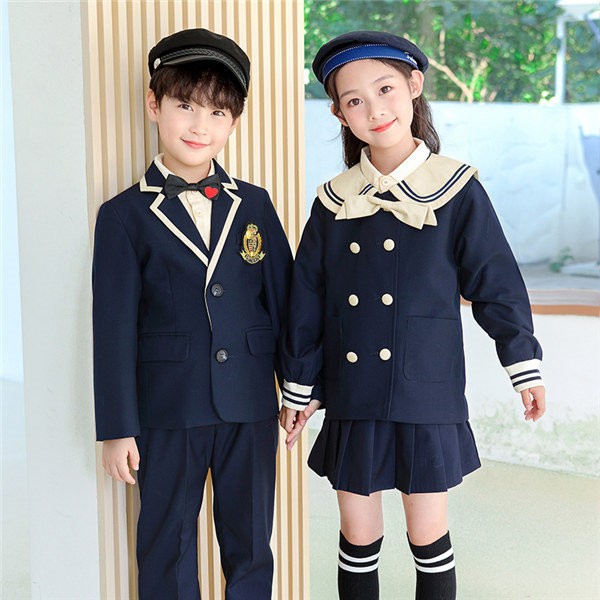 似ている商品をPICKUP！ ＊.*&#xA673;入学式 スーツ 男の子 チェック柄 子供フォー9,980円～卒業式 スーツ 男の子 160 子供 スーツ 10,160円4点セット 卒業式 スーツ 入学式 スーツ 子3,820円入学式 スーツ 男の子 フォーマルスーツ セッ8,130円～入学式 スーツ 男の子 フォーマルスーツ セッ6,590円～卒業式スーツ 女の子 子供服 4点セット ゆっ7,950円 セット内容&nbsp;&#10045;.*&#42611; 男の子「ジャケット/ズボン」or女の子「ジャケット/スカート」「記載のないアクセサリー、小物等は付属しません」 大事なお知らせ&nbsp;&#10045;.*&#42611; #よくみて #コピーガード対策品 #TODOKANAI #サイズ違い #ABUNAI #やばい #コピー商品 ＃パクり ＃ニセモノ 素材&nbsp;&#10045;.*&#42611; 綿/ポリエステルなど カラー&nbsp;&#10045;.*&#42611; ネイビー サイズ (cm)&nbsp;&#10045;.*&#42611; 100/バスト68　着丈43　袖丈39　スカート丈29　ウエスト68110/バスト72　着丈46　袖丈42　スカート丈31　ウエスト71　120/バスト77　着丈50　袖丈45　スカート丈33　ウエスト75130/バスト82　着丈53　袖丈48　スカート丈35　ウエスト78140/バスト86　着丈57　袖丈51　スカート丈36　ウエスト81150/バスト91　着丈60　袖丈54　スカート丈38　ウエスト84160/バスト96　着丈64　袖丈57　スカート丈44　ウエスト90170/バスト104　着丈69　袖丈62　スカート丈45　ウエスト96180/バスト112　着丈74　袖丈66　スカート丈47　ウエスト102■表記寸法と実寸値の多少の誤差はご了承ください。 送料&nbsp;&#10045;.*&#42611; ★1点 880円(北海道・九州・沖縄・離島除く)商品を複数ご注文の場合の送料は、下記の表を参照してください。 ※SALE品など、他商品との同梱発送不可の商品と合わせてご購入の場合、送料の計算が異なりますのでご注意ください。 注意事項&nbsp;&#10045;.*&#42611; ●ページの閲覧環境によって、掲載写真と実際の商品の色合いが異なる場合があります。 ●モデルに小物を使う場合がございますが、商品に含まれませんので、セット内容をご確認ください。 ●製造過程・出荷過程の間に出来た細かなキズ・ヨゴレなどある場合がございます。細かい部分まで気になさる方は、ご購入をご遠慮ください。 ●商品の仕様は、製造元の都合により予告なく変更や突然の欠品等で商品手配の遅れや手配ができない場合がございます。 ●お届けした商品に不備がございましたら、お届け後5日以内にご連絡ください。早急に対応させていただきます。なお期日を過ぎた場合はお受け致しかねます。 ●土日祝祭日のご注文およびお問い合わせへの弊社からのご連絡は、翌営業日となります。 ●海外製品のため、詳細タグなし。 ●配送の関係上、ラッピング対応は受け付けておりません。 &nbsp;&nbsp;会社・学校・団体でご購入のお客様 発送の際、ご担当者様のお名前（フルネーム）が必要となります。 登録情報のお名前を、会社名や団体名のみでご登録されている場合、ご登録名をご担当者様のお名前にご変更していただくか、【備考欄】にフルネームでご記入願います。 【納品書や領収書につきまして】 当店では個人情報保護及び環境保全の為ペーパーレス化に取り組んでおりますので、お届けのお荷物に納品書（お買上明細書）は同封しておりません。ご了承くださいませ。 ご希望の場合、ご注文時【備考欄】にご記入願います。PDFファイルをメールにて添付いたします。 &nbsp;&nbsp;返品・交換・キャンセルについて サイズ間違い・イメージ違いなど、お客様都合によるキャンセルやご交換は原則として承っておりません。返品ルールに関しましては、リンク先ページをご覧の上、お気軽にお問い合わせください。 SIMILAR COLOR ネイビー 紺