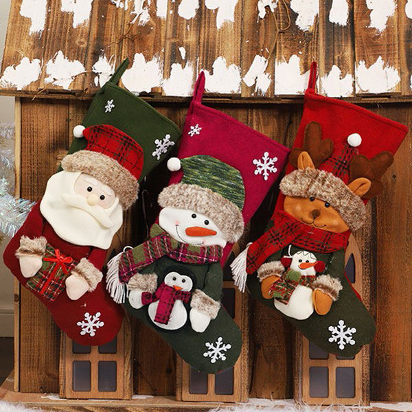 クリスマスソックス 飾り付け サンタソックス 雪だるま 装飾 飾り インテリア雑貨 置物 壁掛け 玄関飾り 可愛い かわいい お菓子入り プレゼント袋 ラッピン...