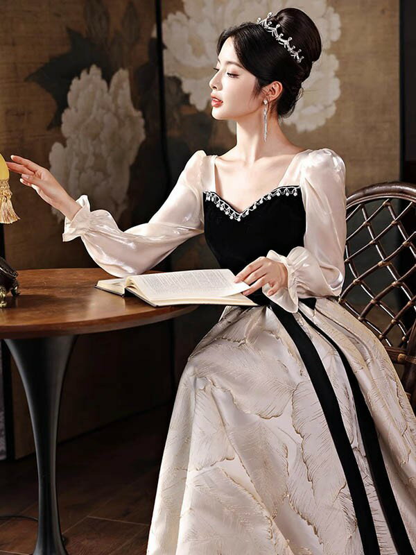 Weworewhat 【 V Neck Pleated Dress Women 】 ドレス レディースファッション ドレス レディース