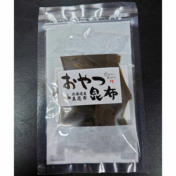 おやつ昆布 名称 おやつ昆布 内容量 30g x 1袋 原産地 北海道産 原材料 　昆布（北海道産）、かつおぶしエキス、醸造酢、食塩、たんぱく加水分解物、調味料（アミノ酸等）、酸味料、ソルビートル、甘味料（ステビア抽出）、（一部に大豆を含む） 消費期限 別途商品記載。 保存方法 常温保存。 ※高温多湿・直射日光の当たる所は避けて保存して下さい。 加工者名 株式会社かまだ商店 北海道函館市川汲町1546 配送区分 同梱区分 ※同梱できます。北海道産の真昆布をまるごと使用しました。 昆布の持つ自然の旨味をいかして軽く味付けしました。噛めば噛むほど美味しいおやつ昆布です。