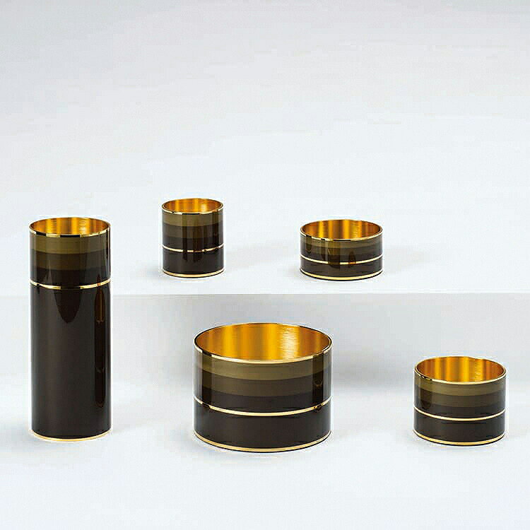 アマレット・ネーロ 具足 ミニ仏具 モダン コンパクト リン 現代仏壇 高級 おしゃれ 感動葬儀。FUNE フューネ