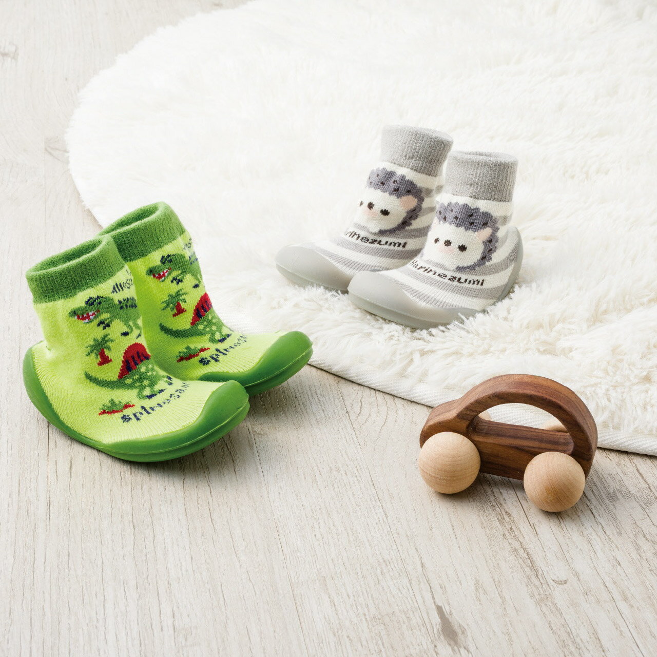 【店内全品ポイント5倍】香典返し 法要 返礼品 法事 粗供養 [ ソックスシューズS ハリネズミ ] お供え お供 満中陰志 お仏事 葬儀 会葬 御礼 お返し 返礼 粗品 志 一周忌 三回忌 49日 四十九日 偲草 贈答用 2