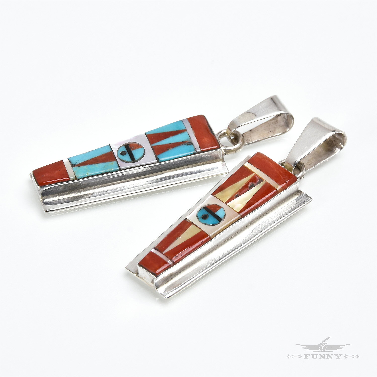 【FUNNY公式ストア】 ズニ族 Rayland and Patty Edaakie サンフェイス インレイ ペンダント トップ インディアンジュエリー ネック...