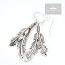 部族NAVAJO（ナバホ族） 品名EARRINGS（イヤリング［ピアス］） 素材スターリングシルバー サイズ A.横幅：約16mm B.縦幅：約38mm C.全長：約50.5mm ●本製品はハンドメイドによる1点ものです。上記写真の商品そのものを発送致しますが、ご使用のブラウザによっては色の見え方が若干異なる場合が御座いますので予めご了承下さい。 ●シルバーに細かな傷・擦れが見られますが制作によるものですので予めご了承下さい。 ●インディアンジュエリーにはハンドメイド特有の歪みやずれがあるため、表示サイズには多少の誤差が生じる場合がございます。NATIVE AMERICAN HAND MADE JEWELRY NAVAJO FEATHER EARRINGS ナバホ族 フェザー ピアス 本製品は、ナバホ族のアーティストによって制作されたイヤリングです。