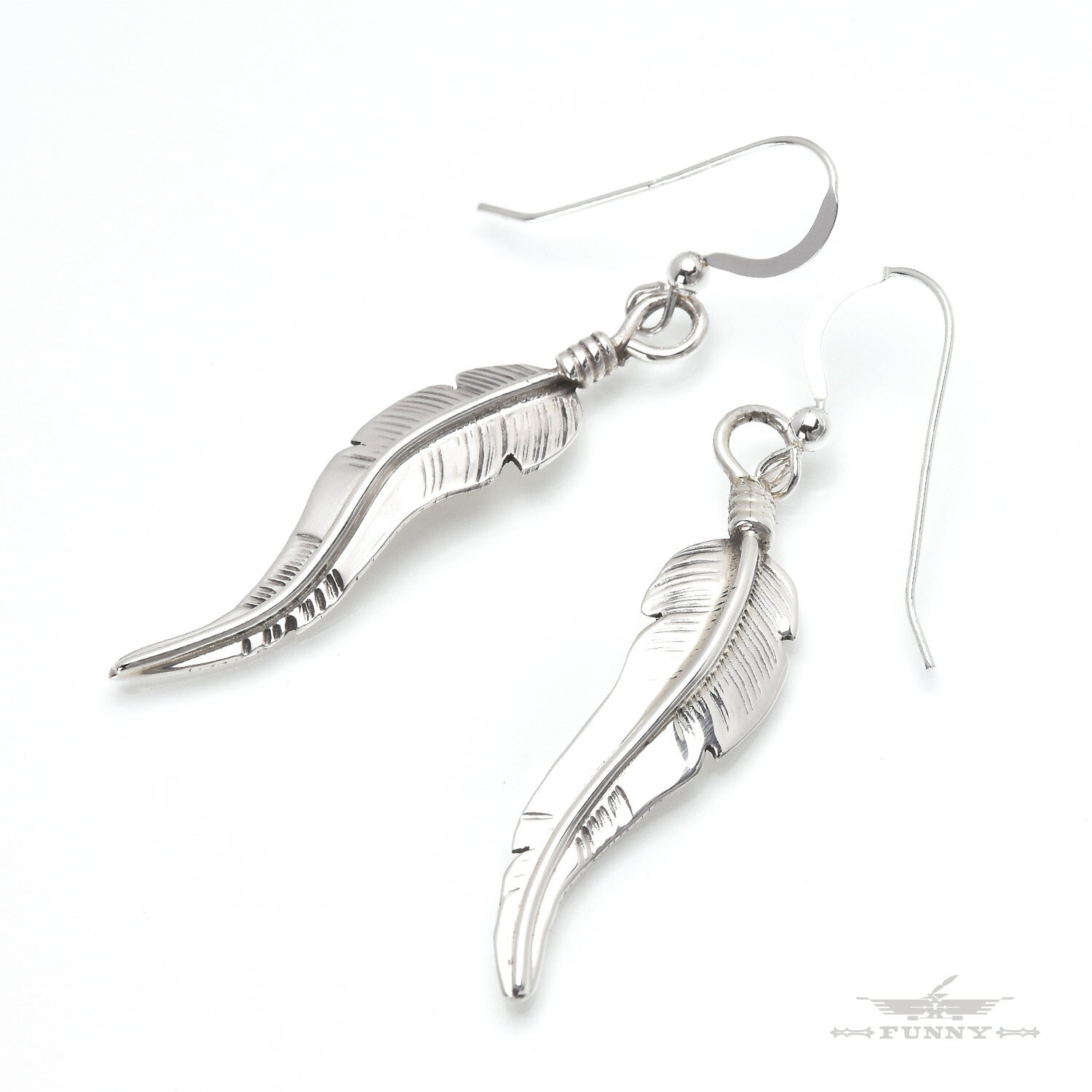 【FUNNY公式ストア】 サンフェリペプエブロ族 Ann Luise Valencia フェザー ピアス インディアンジュエ..