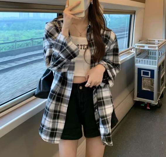 Rakuten - 【FunnyBunny】 レディース トップス シャツ ブラウス 羽織 前開き カレッジ風 かっこいい レトロ ポロカラー シンプル きれいめ ラフ 長袖 アメリカン ベーシック カジュアル ナチュラル ボタン ストレート 大人可愛い おしゃれ ルーズ 襟付き