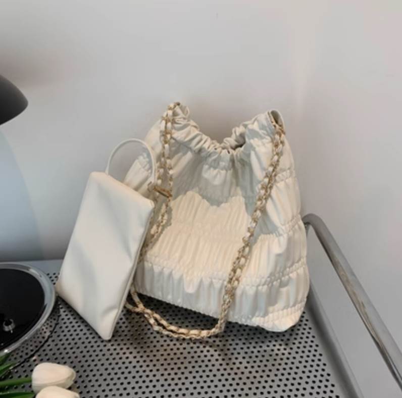 【FunnyBunny】 バッグ カバン 抜け感 かわいい こなれ感 おしゃれ レディースバッグ 斜めがけバッグ ..