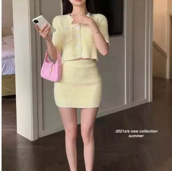 ニット スカート セットアップ 上下セット ツーピース 2点セット レディース トップス セーター ミニ 半袖 ラウンドネック Aライン フェミニン かわいい 大人可愛い きれいめ シンプル カジュアル 上品 おしゃれ レトロ こなれ感