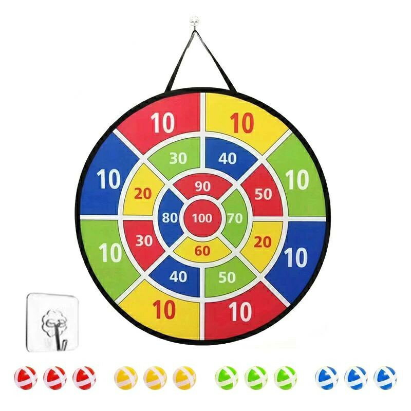 【安全・ダーツボード】ダーツボードの直径は66cmです。高品質で柔らかい生地でできたこのダーツボードセットは、丈夫で粘着力が強く、手を傷つけません。伝統的なダーツの代わりに、球体の粘着ボールは6個につけてます。尖る物ではないため、キッズ、赤ちゃんにたいしても完全平気です。【フック式】ダーツボードをどこでもお好きな場所に取り付けることができます。家の中の壁や屋外の木の枝 などに ぶら下げる のに便利です。ゲームを楽しめます。【折畳み】子供たちは、床、裏庭、芝生、ビーチ、キャンプ、などの場所で投擲ゲームをプレイできます。 ゲームが終わったら、簡単に折りたたむことができ、場所を取らず、持ち運びも簡単です。どなたでも投げやすく的にも粘着しやすいです。【一緒に遊ぶ 】このおもちゃは最高の想像力また最高の安全基準を提供します。頑丈なダーツボードは子どもためにゲームまたオフィスレジャー活動です。子供から大人まで誰でも楽しめるので、お好きな方で楽しめます。【プレゼントに最適】素敵なギフトボックスに梱包されています。 誕生日、クリスマス、 忘年会などのプレゼントとして、お子様がギフトを受け取るとすぐに笑顔を見ることができるでしょう。高齢者施設のアクティビティ等にもご好評いただいております。