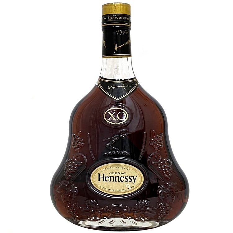 【送料無料】 ヘネシー XO Hennesy xo クリアボトル ブランデー 未開封 未開栓 内容量 700ml アルコール度数 40 40度 酒 お酒 アルコール ヴィンテージ 洋酒 レア コニャック COGNAC フランス 金キャップ 定番 人気 プレゼント ギフト 贈り物 イベント 記念日 コレクション