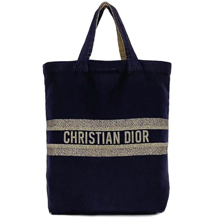 【送料無料】 クリスチャン ディオール トートバッグ ec-22005 ネイビー ゴールド 2022年 ホリデー 美品 キャンバス 中古 Christian Dior ロゴ 刺繍 ノベルティ レア人気 定番 お洒落 シンプル 高級感 上品 女性 男性 レディース メンズ 紺 トート ブランド 本物 鑑定済みのサムネイル