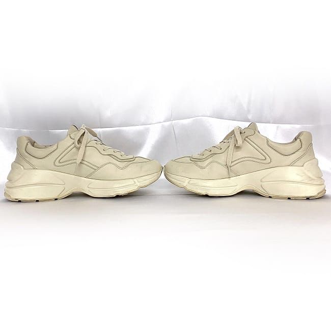 グッチ スニーカー ホワイト シェリー インターロッキング 500877 美品 ヴィンテージ ロゴ レザー 中古 GUCCI GG ロゴ 靴 メンズ 26.5cm 7.5 アパレル カジュアル 高級感 普段使い お洒落 人気 ファッション小物 男性 上品 白 紐 ブランド 本物 鑑定済み