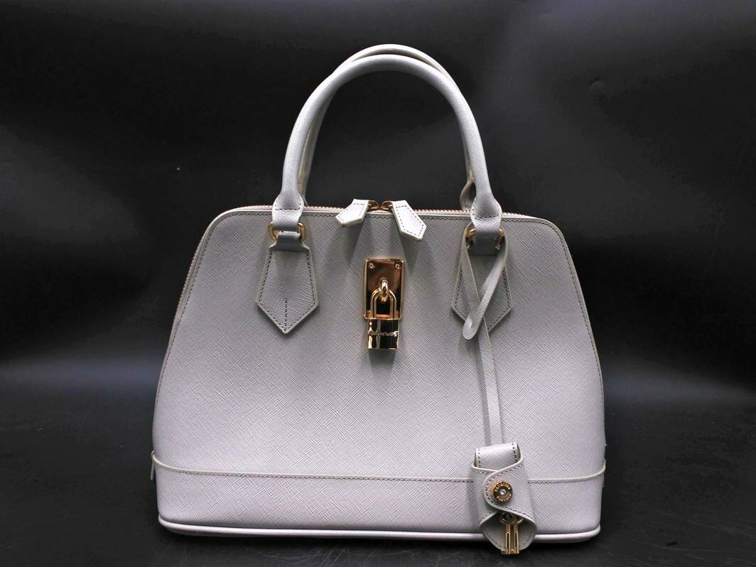 Samantha Thavasa サマンサタバサ レザー