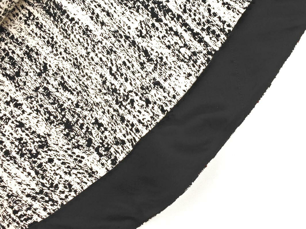 新品 DOROTHEE SCHUMACHER ドロシーシューマッハ 総柄 Aライン 台形 スカート size2/白x黒 ◇■◎ ☆ fjc9 レディース【USED】【中古】【古着】【ブランド古着買取・販売ABJ】
