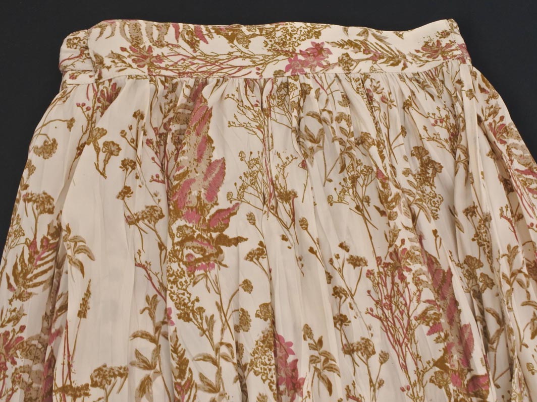 Mila Owen ミラオーウェン 花柄 巻き ラップ スカート size0/ベージュ ■◇ ☆ gea8 レディース【USED】【中古】【古着】【ブランド古着買取・販売ABJ】 furugi-abj-11164121 ブランド古着ならABJ サンプル画像2