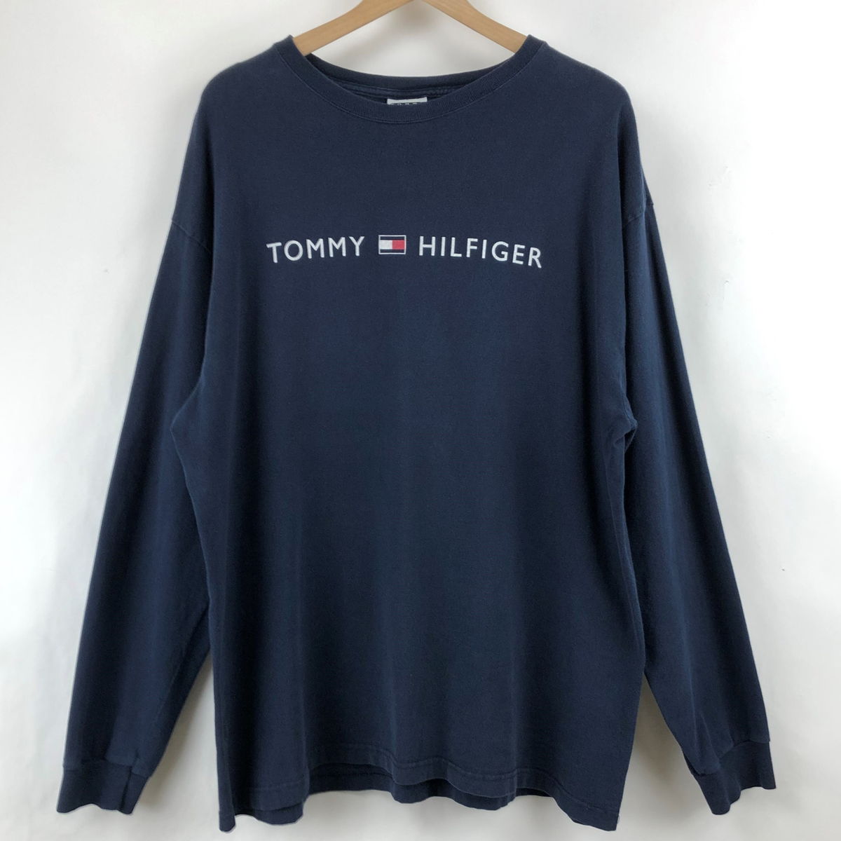 【古着】 TOMMY HILFIGER トミー・ヒルフィガー ロゴプリントTシャツ made in USA 長袖 ネイビー系 メンズXL 【中古】 n024065
