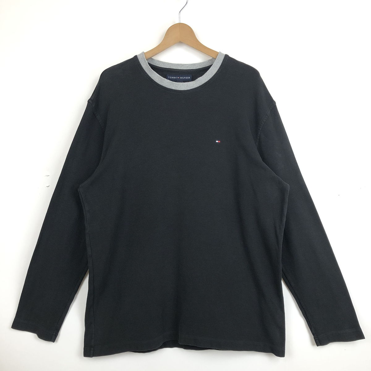 【古着】 TOMMY HILFIGER トミー・ヒルフィガー ワッフルTシャツ ワンポイント リンガーネック 長袖 ブラック系 メンズXL 【中古】 n031919