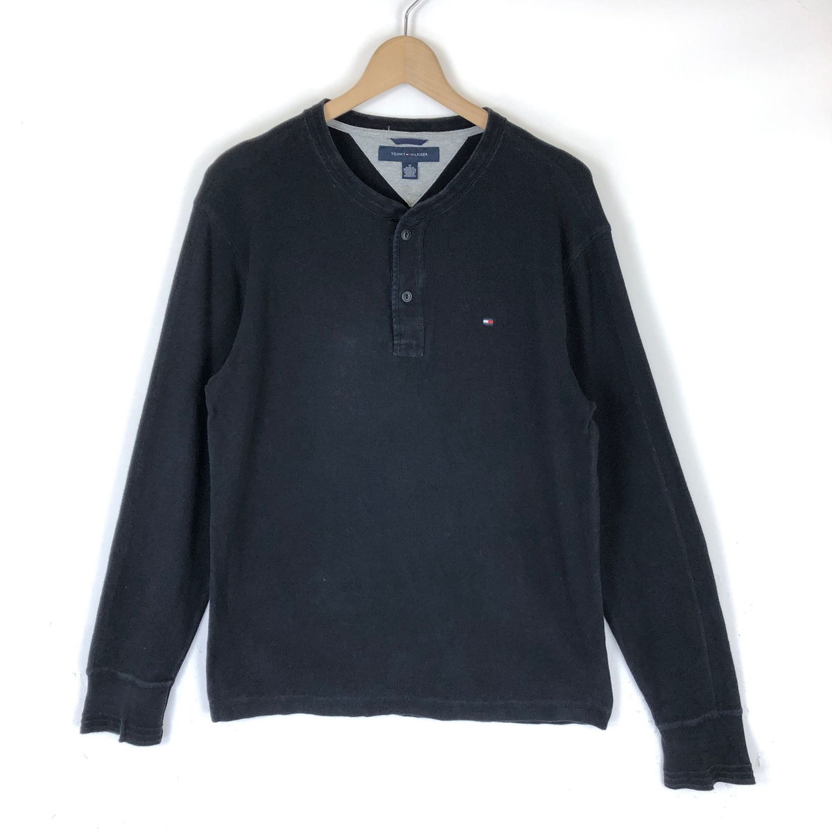 【古着】 TOMMY HILFIGER トミー・ヒルフィガー サーマル ヘンリーネック 長袖 ブラック系 メンズM 【中古】 n032461