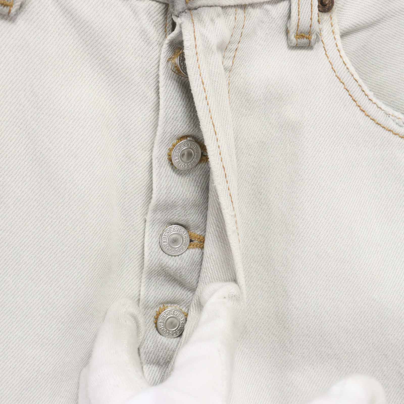 Levi's リーバイス その他パンツ パンツ サイズw31 白 MADE IN TURKEY 【中古】