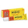 使用期限まで 180日 以上あるものをお送りします。 医薬品販売に関する記載事項 ※パッケージデザイン等は予告なく変更されることがあります。お一人様 2個まで リスク分類・区分 【第(2)類医薬品】 日本製 商品説明文 痔による痛み、出血、はれ、かゆみといった不快な症状を改善する外用痔疾用薬です。2種類の局所麻酔剤、リドカイン・ジブカイン塩酸塩が患部の痛みを鎮めます。ステロイド性抗炎症剤プレドニゾロン酢酸エステルが、いぼ痔、きれ痔(さけ痔)による急激な炎症、はれ、かゆみを速やかに鎮めます。 血管収縮作用を有する塩酸テトラヒドロゾリンが出血を抑えます。 傷の治りをはやめるアラントイン、患部の血液循環を改善するトコフェロール酢酸エステル(ビタミンE)を配合しています。 クロルヘキシジン塩酸塩が、痔の悪化の原因となる細菌感染を防ぎます。 使用上の注意 ●してはいけないこと (守らないと現在の症状が悪化したり、副作用が起こりやすくなる) 1.次の人は使用しないでください 患部が化膿している人 2.長期連用しないでください ●相談すること 1.次の人は使用前に医師又は薬剤師に相談してください (1)医師の治療を受けている人 (2)本人または家族がアレルギー体質の人 (3)薬によりアレルギー症状を起こしたことがある人 2.次の場合は、直ちに使用を中止し、この添付文書を持って医師又は薬剤師に相談してください (1)使用後、次の症状があらわれた場合 関係部位 症状 皮ふ 発疹・発赤、かゆみ、はれ その他 刺激感、化膿 (2)10日間位使用しても症状がよくならない場合 効能・効果 きれ痔(さけ痔)・いぼ痔の痛み・出血・はれ・かゆみの緩和及び消毒。 用法・用量 1日1-3回、適量を肛門部に塗布してください。 【用法・用量に関連する注意】 (1)小児に使用させる場合には、保護者の指導監督のもとに使用させてください。 (2)肛門部にのみ使用してください。 成分・分量 (1個1.5g中) 成分 分量 はたらき リドカイン 10mg 患部の痛みを鎮めます ジブカイン塩酸塩 3.3mg プレドニゾロン酢酸エステル 1mg 患部の炎症をおさえ、はれを鎮めます 塩酸テトラヒドロゾリン 0.5mg 患部の出血をおさえます クロルヘキシジン塩酸塩 5mg 患部を消毒し、細菌感染を防ぎます クロルフェニラミンマレイン酸塩 2mg 患部のかゆみをおさえます アラントイン 10mg 傷の治りをはやめます トコフェロール酢酸エステル (ビタミンE) 30mg 患部の血液循環を改善します 添加物としてゲル化炭酸水素、ステアリン酸グリセリンを含有します。 保管および取扱い上の注意 (1)直射日光のあたらない涼しい所に密栓して保管してください。 (2)小児の手の届かない所に保管してください。 (3)他の容器に入れかえないでください。(誤用の原因になったり品質が変わる) (4)使用期限を過ぎた製品は、使用しないでください。 お問い合わせ先 全薬工業お客様相談室 住所：112-8650 東京都文京区大塚5-6-15 電話：03-3946-3610 受付時間：9：00-17：00(土・日・祝祭日を除く) 製造販売元 全薬工業株式会社 東京都豊島区東池袋3-22-14 営業所：東京都文京区大塚5-6-15 文責：（有）古市健康薬局　登録販売者　辻村安司 広告文責： 　（有）古市健康薬局 　TEL 072-956-4113