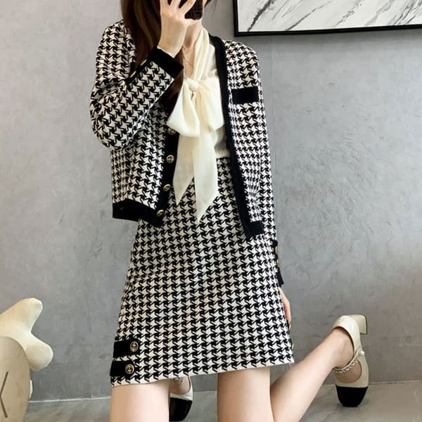 きれいめレディースファッション【送料無料】韓国ファッション大きいサイズS/M/L/XL30代40代50代きれいめセットアップツーピース2点セットニットカーディガン長袖スカートミニ台形タイトスリム白黒千鳥格子千鳥チェック柄バイカラー秋冬