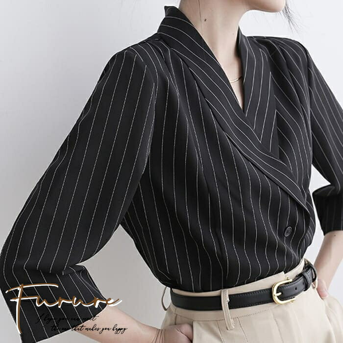 きれいめレディースファッション 韓国ファッション レディース 春 秋 大きいサイズ S/M/L/XL トップス シャツ ブラウス カシュクール Vネック 七分袖 ストライプ ピンストライプ シフォン シフォンシャツ ジャケット風 モード系 大人 細見え 着痩せ 30代 40代 50代 60代 黒のサムネイル