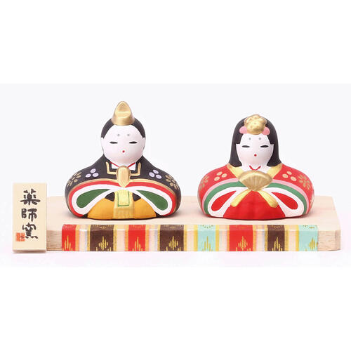 【人形新品】薬師窯 錦彩華みやび雛 三段飾り 雛人形【定価18,700円】 雛人形 コンパクト 錦彩華みやび雛 三段飾り 薬師窯 ひな人形 三人官女