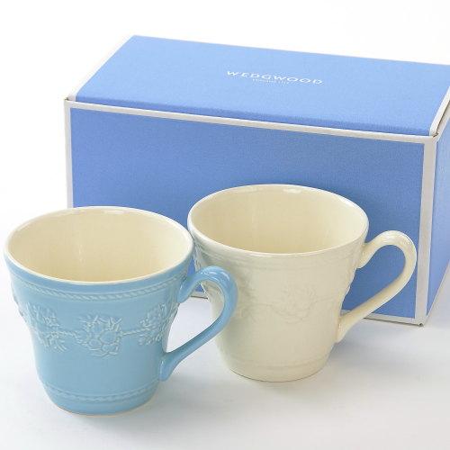 ウェッジウッド (Wedgwood) クイーンズウェア フェスティビティ マグカップ ペアギフトセット　ペアマグ アイボリー ブルー WEDGWOOD 2個セット（引越祝い 新生活 ギフト 贈り物 プレゼント 結婚祝い カップル）[宅配便配送（メール便とネコポスは不可）]